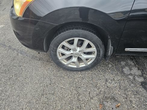 Used 2011 Nissan Rogue SV w/ SL Pkg image 21