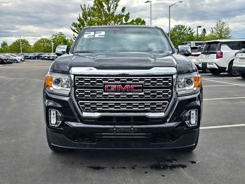 Used 2022 GMC Canyon Denali w/ Denali Black Edition Package AWD/4WD image 4