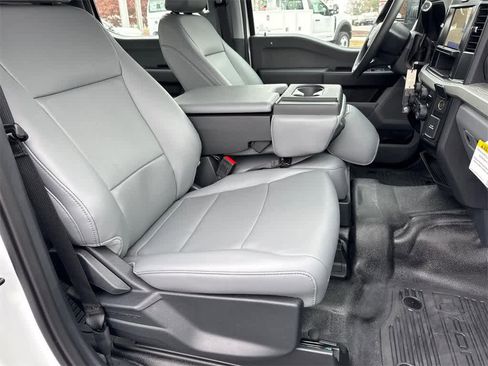 New 2025 Ford F250 XL w/ XL Driver Assist Package image 12
