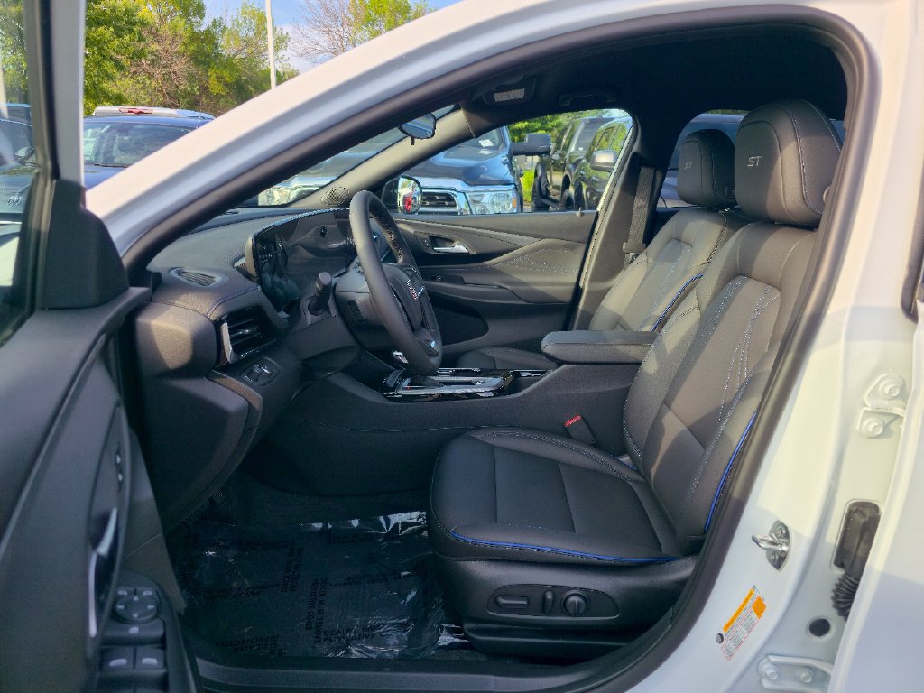New 2026 Buick Envista Sport Touring w/ Convenience I Package FWD image 18