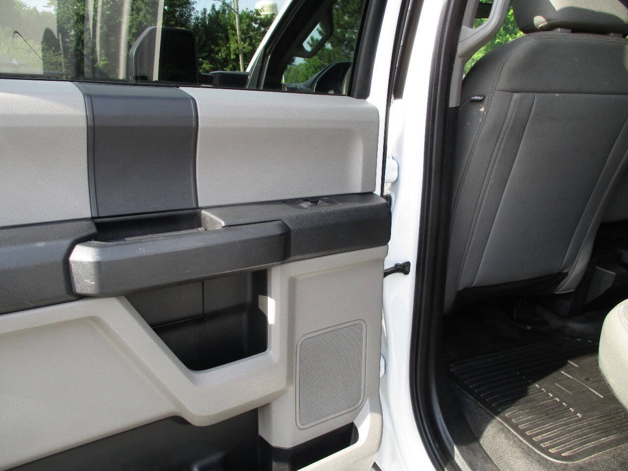 Used 2021 Ford F250 XL w/ STX Appearance Package AWD/4WD image 17
