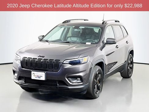 Used 2020 Jeep Cherokee Latitude Plus image 3