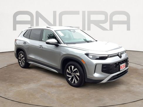 New 2026 Volkswagen Tiguan S FWD image 2
