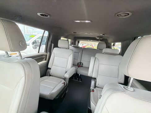 Used 2023 GMC Yukon XL SLT RWD image 27