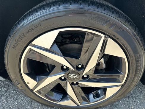 Certified 2023 Hyundai Elantra SEL w/ Convenience Package image 7