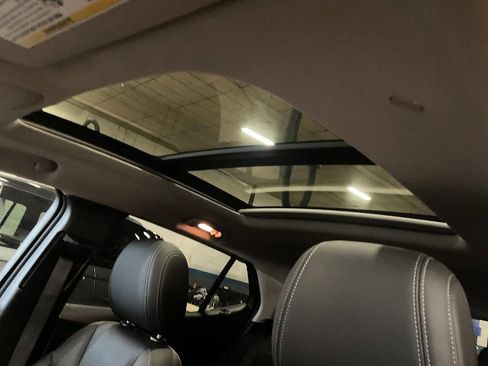 Used 2022 Buick Encore GX Select w/ Experience Buick Package image 18