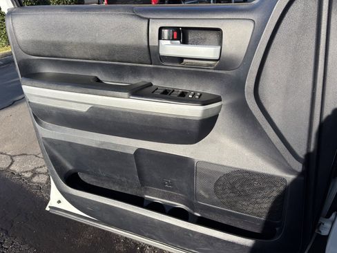 Used 2016 Toyota Tundra SR5 w/ SR5 Upgrade Package image 15