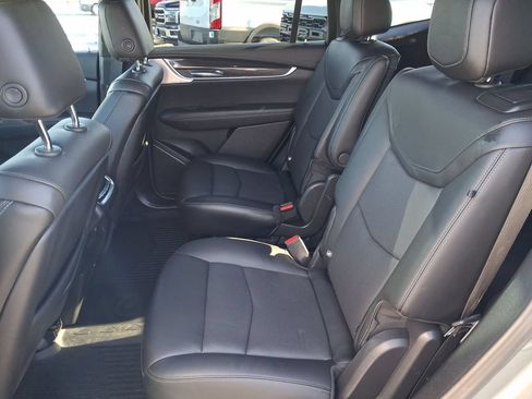 Used 2024 Cadillac XT6 Sport w/ Technology Package AWD/4WD image 10