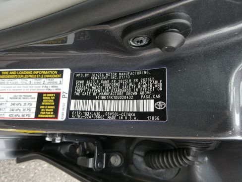 Used 2013 Toyota Camry XLE FWD image 12