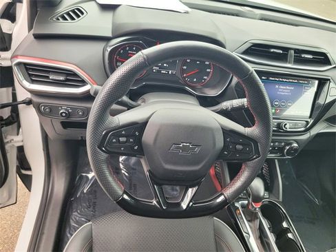 Used 2023 Chevrolet TrailBlazer RS w/ Convenience Package image 30