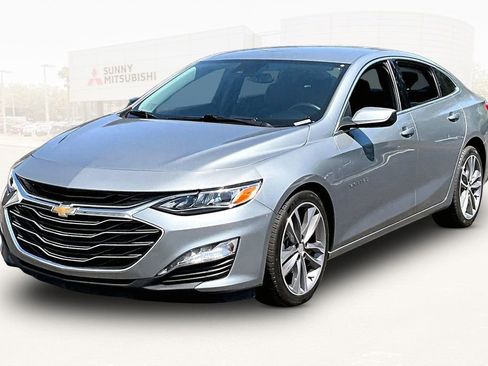 Used 2024 Chevrolet Malibu LT image 1