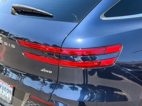 Used 2022 Genesis GV70 2.5T w/ Select Package AWD/4WD image 8