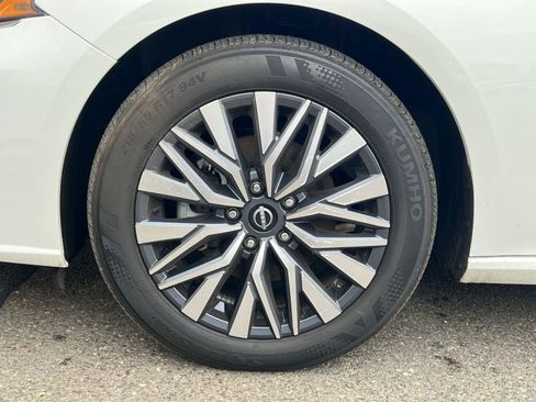 Used 2025 Nissan Altima 2.5 SV image 29