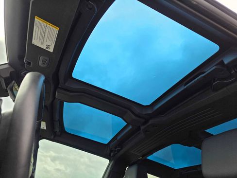 Used 2024 GMC Hummer EV 3X AWD/4WD image 25