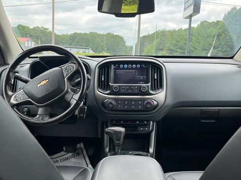 Used 2018 Chevrolet Colorado Z71 AWD/4WD image 30