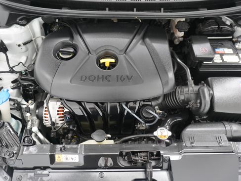 Used 2013 Hyundai Elantra GLS w/ Preferred Pkg FWD image 27