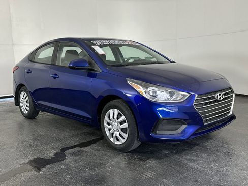 Used 2020 Hyundai Accent SE image 2