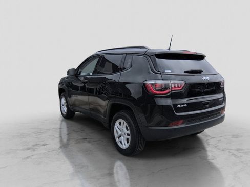 Used 2018 Jeep Compass Sport w/ Cold Weather Group AWD/4WD image 5