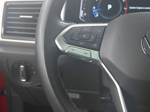 Used 2022 Volkswagen Atlas Cross Sport SE image 40