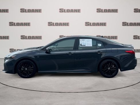 Used 2025 Toyota Camry SE FWD image 2