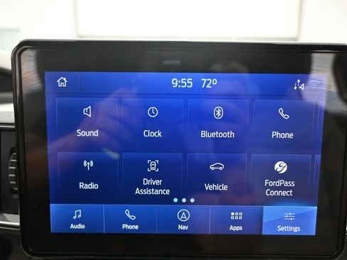Used 2022 Ford Explorer XLT w/ Equipment Group 202A AWD/4WD image 13