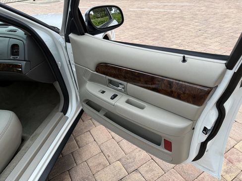 Used 2010 Mercury Grand Marquis LS RWD image 15