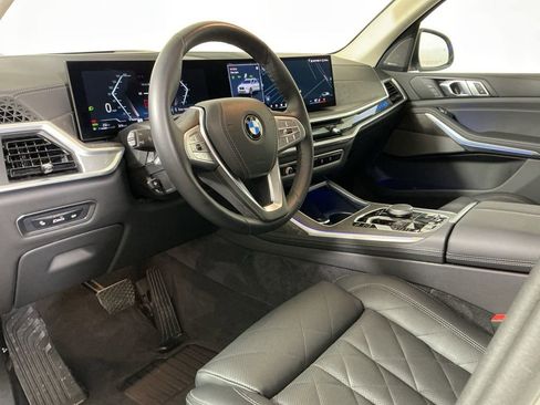 Certified 2025 BMW X7 xDrive40i AWD/4WD image 21