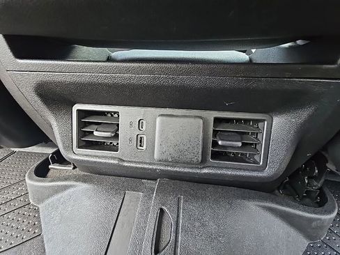 Used 2024 Chevrolet Silverado 2500 LT w/ Convenience Package image 45