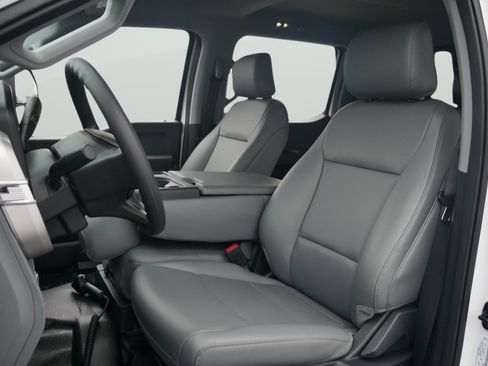 New 2026 Ford F550 4x4 Crew Cab image 20