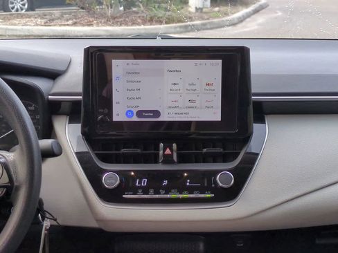 Used 2024 Toyota Corolla LE image 17