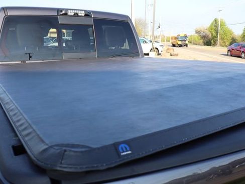 Used 2025 RAM 2500 Laramie AWD/4WD image 35