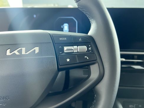 New 2026 Kia Sportage SX FWD image 19