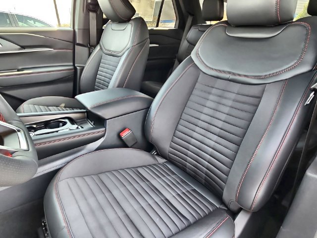 New 2026 Ford Explorer ST-Line w/ ST-Line Street Pack RWD image 18