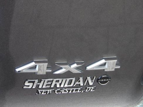 Used 2019 Jeep Cherokee Latitude Plus w/ Comfort/Convenience Group image 8