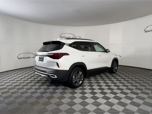 Certified 2023 Kia Seltos S w/ Navigation Package image 8