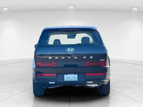 Used 2026 Hyundai Santa Fe SE FWD image 5