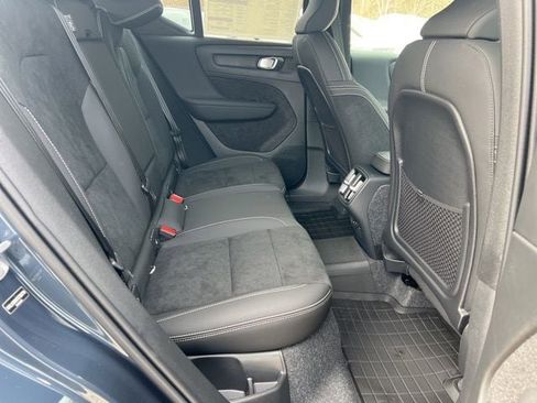 New 2026 Volvo XC40 B5 Ultra w/ Climate Package image 17