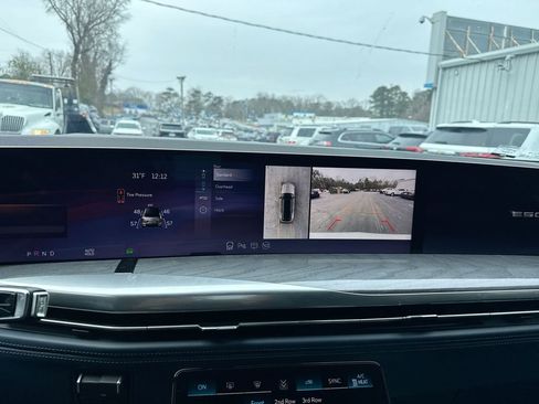 Used 2025 Cadillac Escalade IQ Luxury 2 image 27