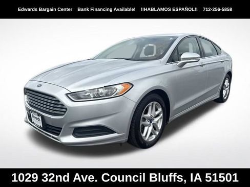 Used 2014 Ford Fusion SE FWD image 3