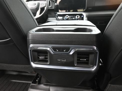 Used 2025 GMC Sierra 1500 Denali AWD/4WD image 12