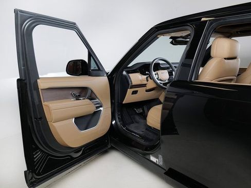 Certified 2026 Land Rover Range Rover SE AWD/4WD image 25