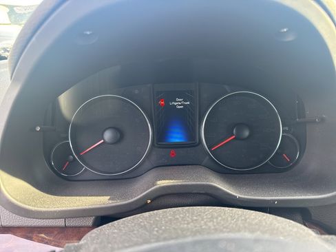 Used 2013 Subaru Legacy 3.6R Limited image 29