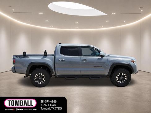Used 2021 Toyota Tacoma TRD Off-Road w/ Technology Package AWD/4WD image 8