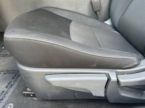 Used 2025 Nissan Sentra SV FWD image 10