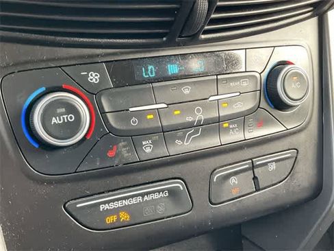 Used 2019 Ford Escape SE image 22