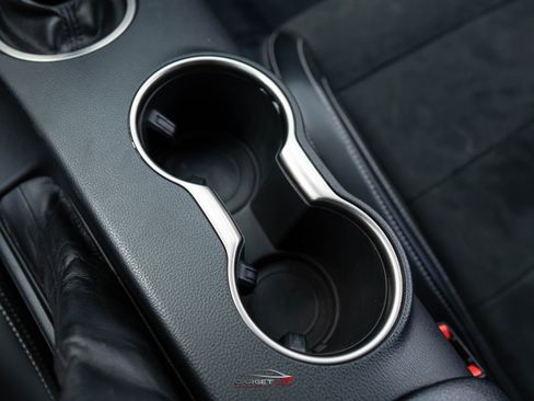 Used 2016 Ford Mustang Shelby GT350 w/ Technology Package image 30