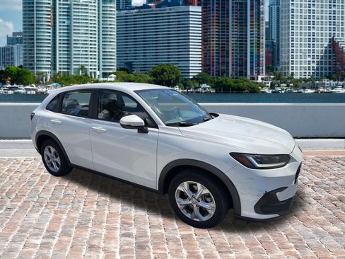 Used 2024 Honda HR-V LX image 5