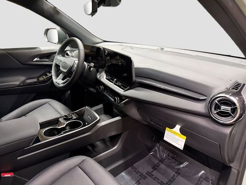 New 2026 Chevrolet Equinox LT w/ Convenience Package II image 32