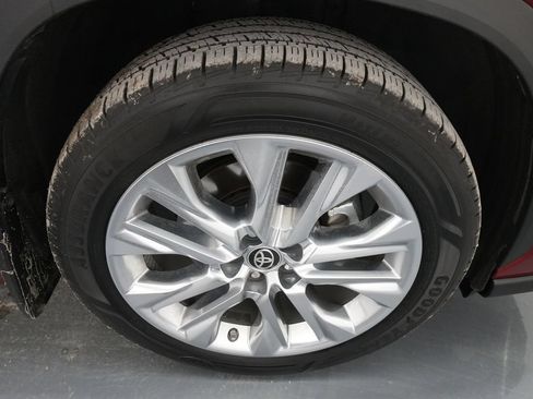 Used 2020 Toyota Highlander Limited AWD/4WD image 11