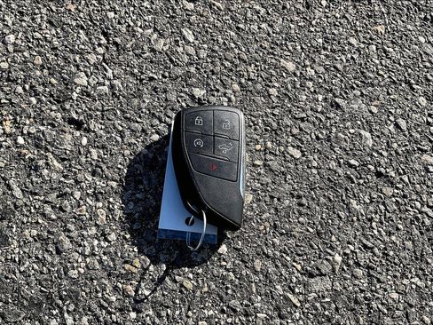 Used 2023 Chevrolet Silverado 1500 LT image 10